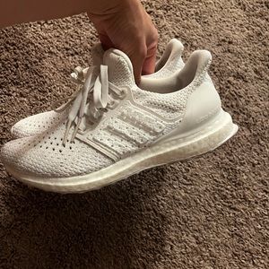 Ultraboost shoes, Size 5